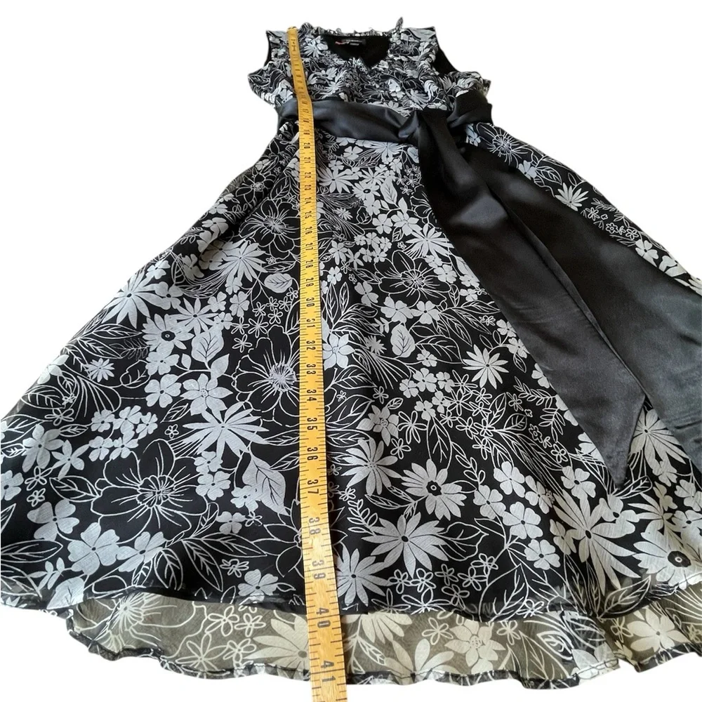 Spense Black White Floral Silk Special Occasion Dress, Satin Sash, 12 - Picture 8 of 9